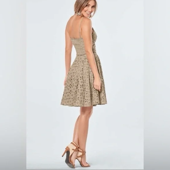 Venus Eyelet Dress size 10 - Picture 2 of 12